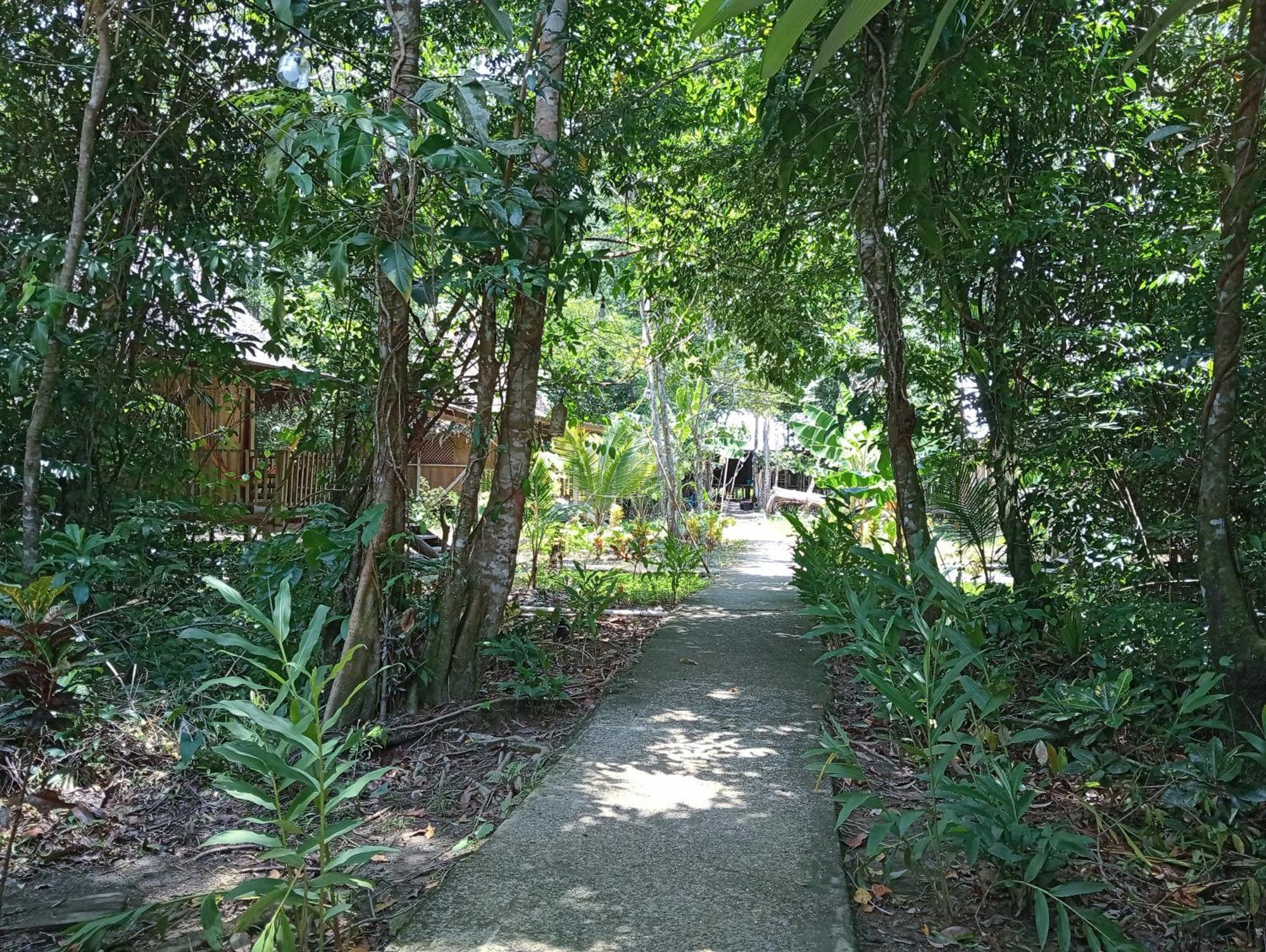 Casa Maya Livingston Exterior photo